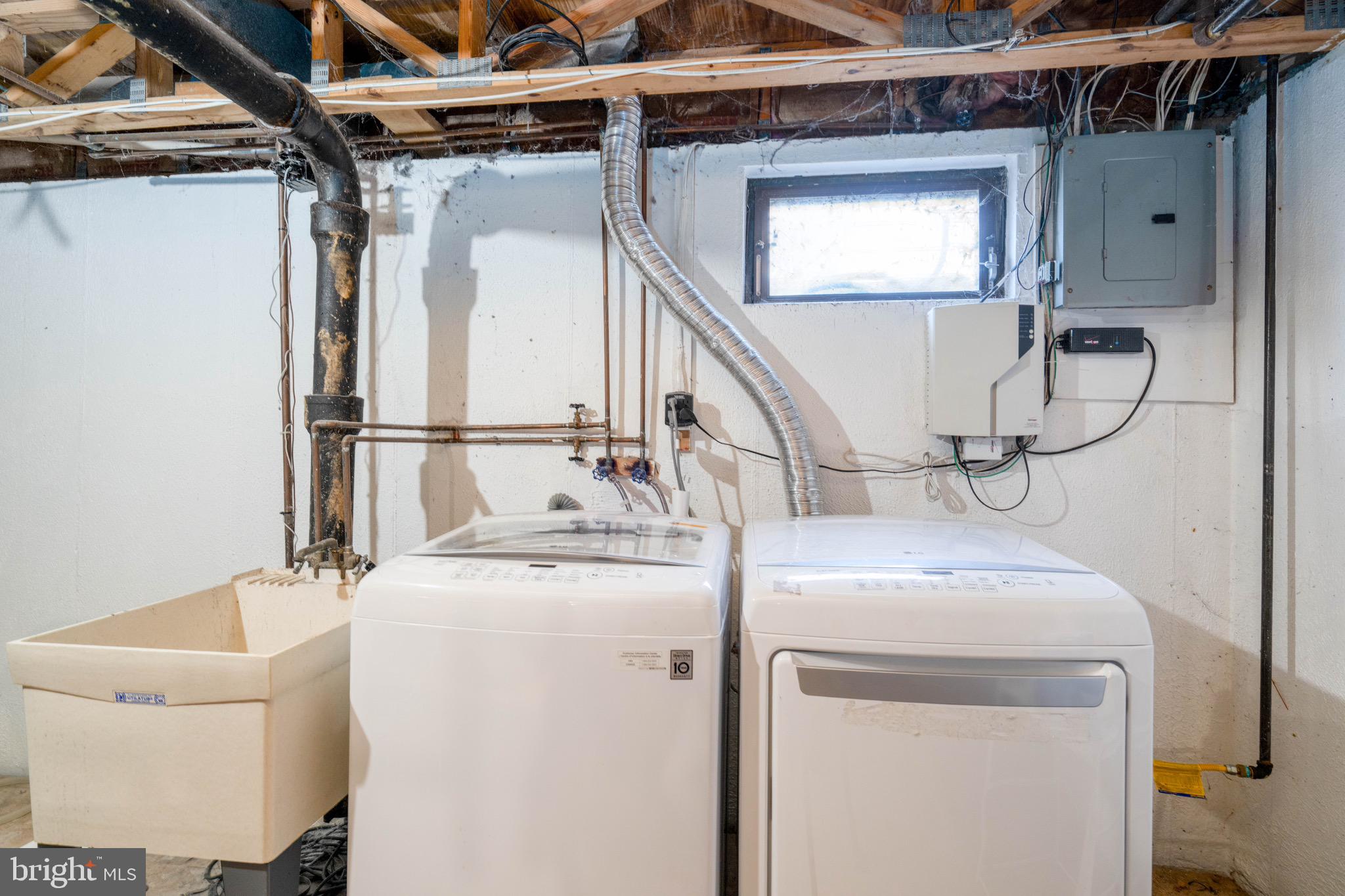 104 Bradbury Road Brookhaven, PA 19015 - Photo 24 of 29 a utility room with a washer and dryer