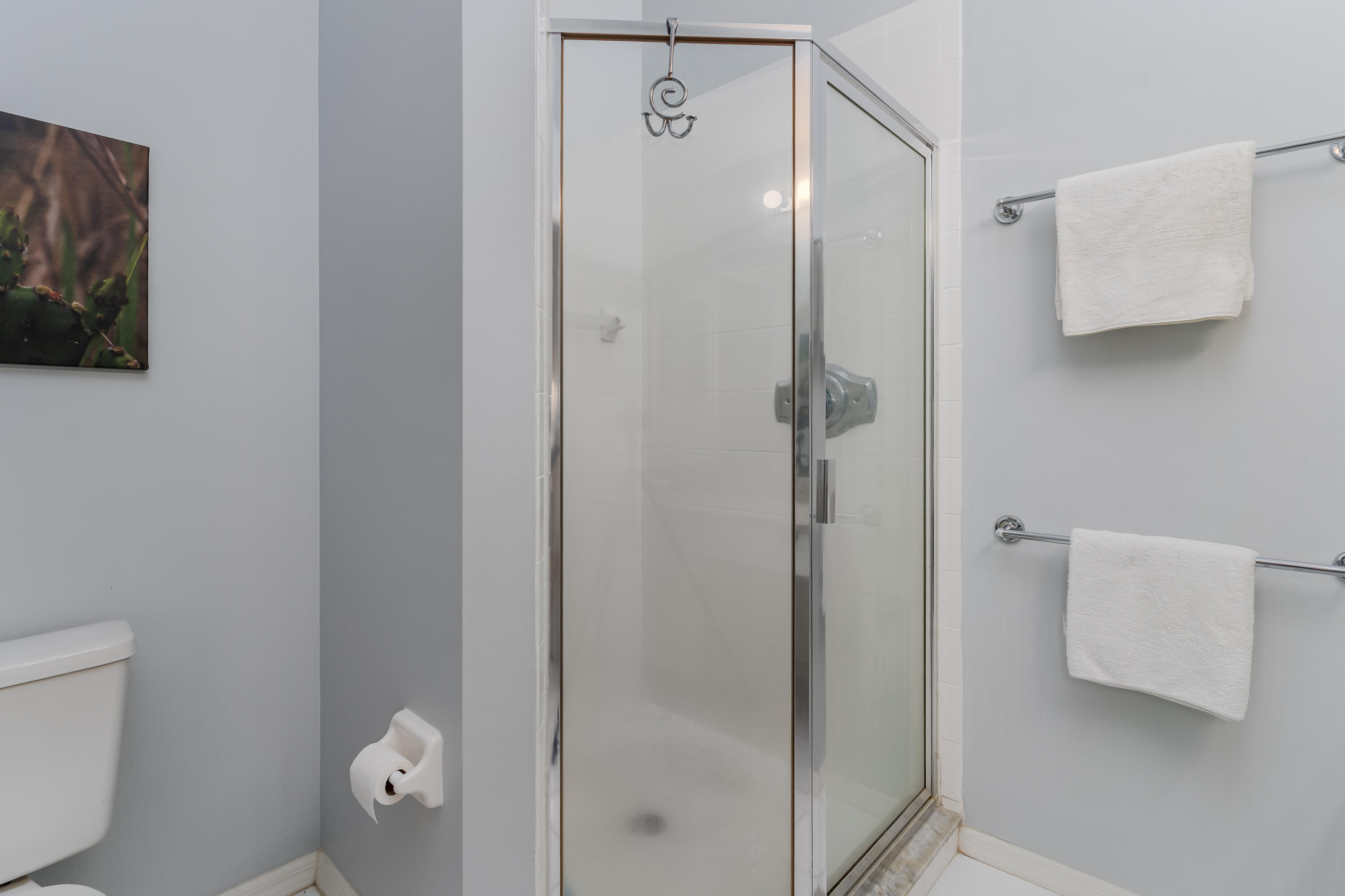 8065 Tiger Cove, Unit 1611 Naples, FL 34113 - Photo 26 of 40 Primary bathroom