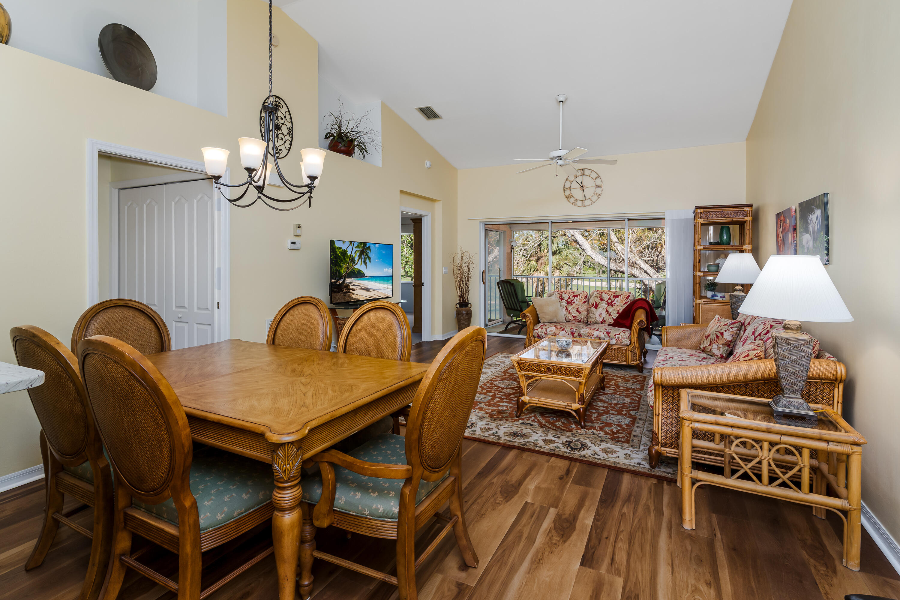 8065 Tiger Cove, Unit 1611 Naples, FL 34113 - Photo 9 of 40 Dining area