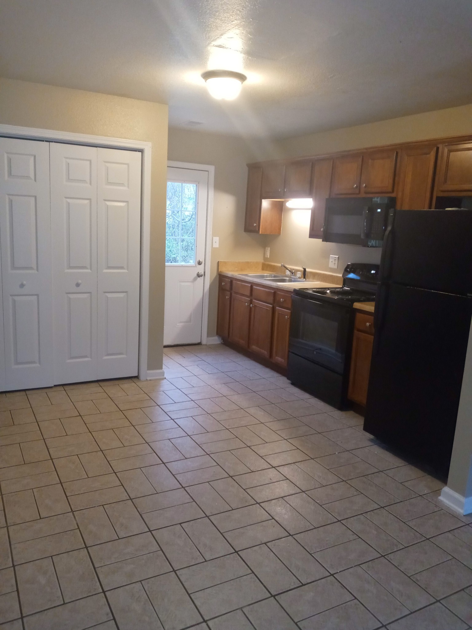 535 Lafayette Road, Unit F1 Clarksville, TN 37042 - Photo 5 of 12