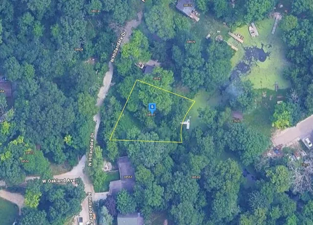 $45,999 | 38581 North Hillandale Drive, Spring Grove, IL 60081