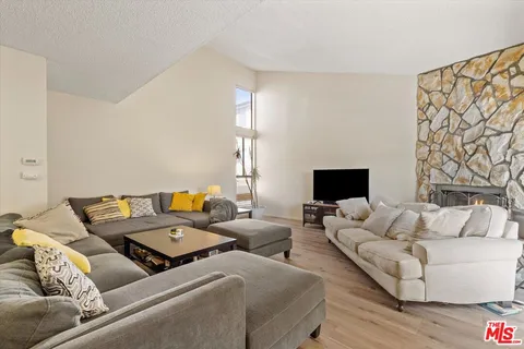 $1,275,000 | 12531 Culver Boulevard, Los Angeles, CA 90066