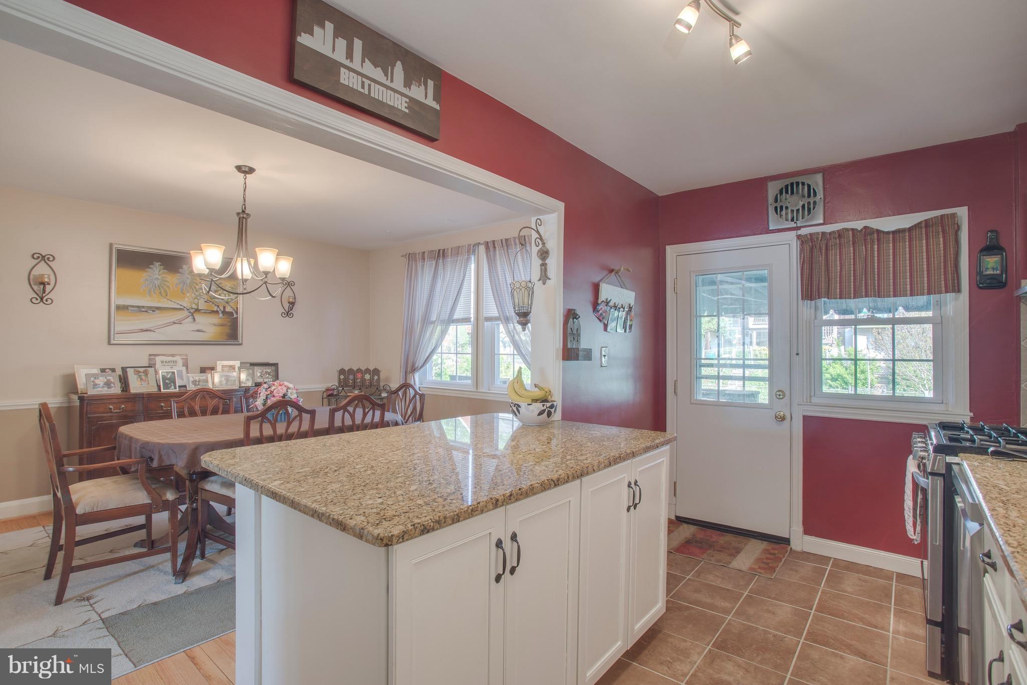 416 Greenlow Road Baltimore, MD 21228 - Photo 14 of 28 Breakfast bar, + door to lovely covered porch