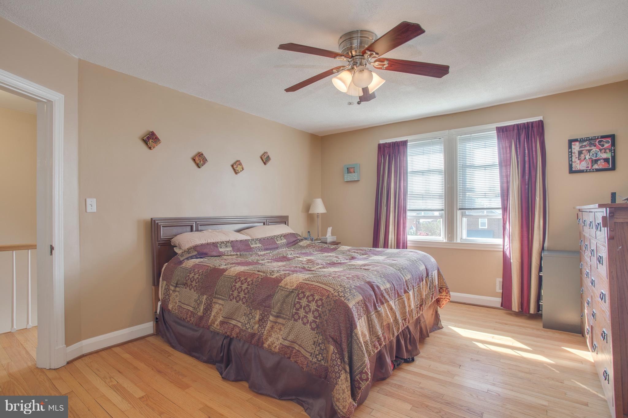 416 Greenlow Road Baltimore, MD 21228 - Photo 22 of 28 Spacious MBR with duel closet