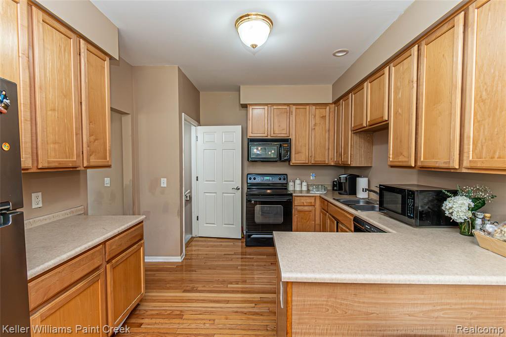 41544 Mitchell Road Novi, MI 48377 - Photo 17 of 43