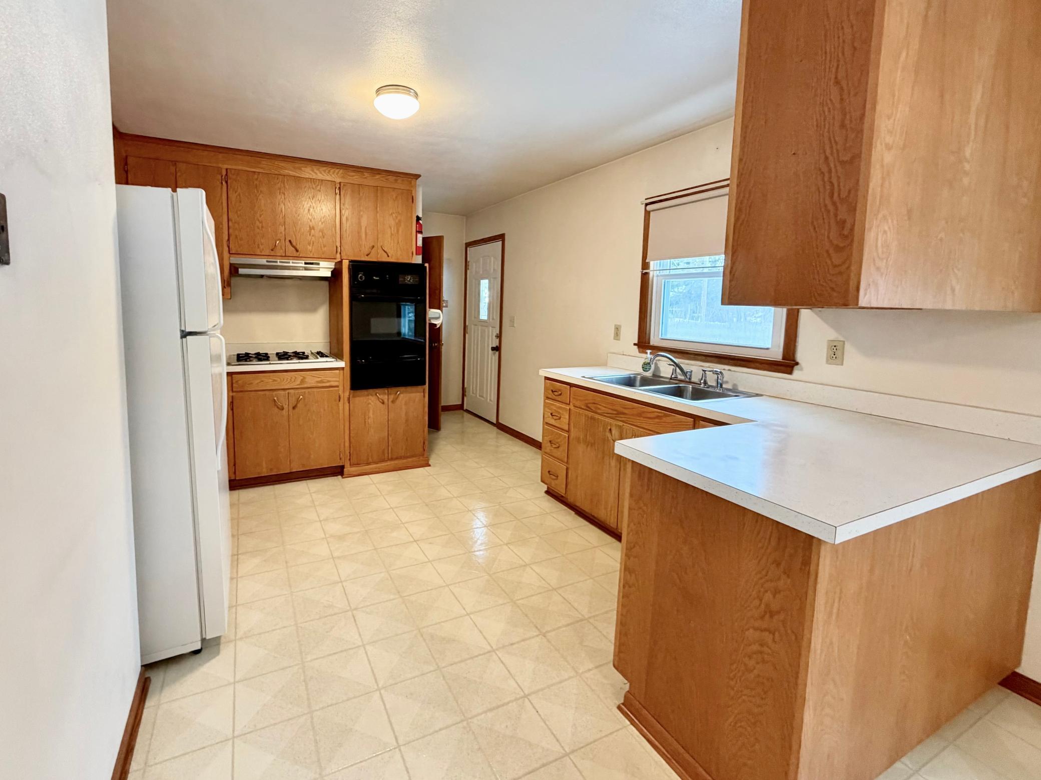 2859 Parker Road St. Cloud, MN 56301 - Photo 6 of 20