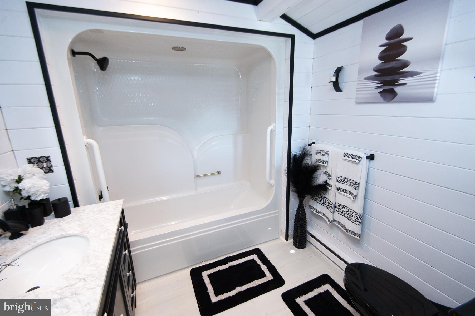 521 Academy Street Hurlock, MD 21643 - Photo 20 of 67 Primary bath