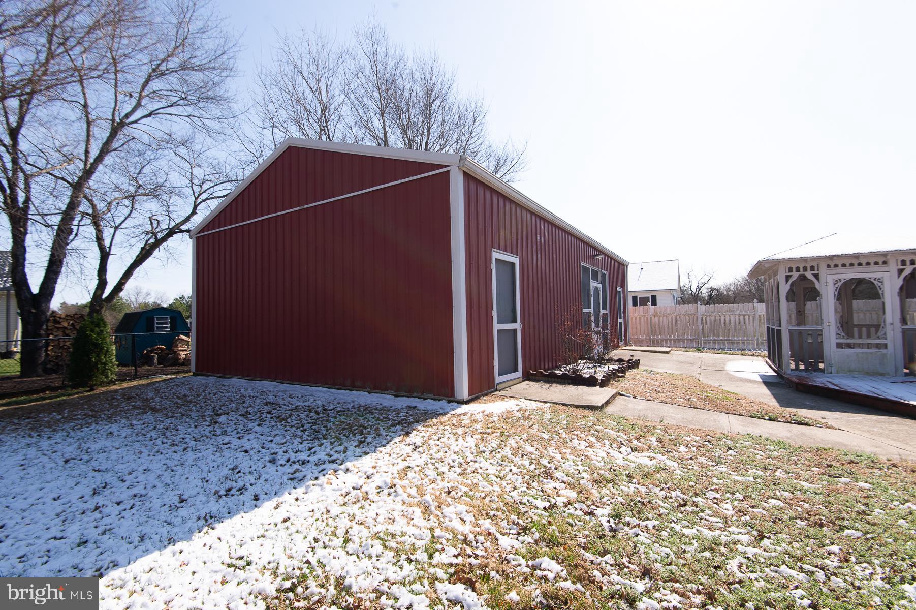 521 Academy Street Hurlock, MD 21643 - Photo 39 of 67 Pole Barn 24x10
