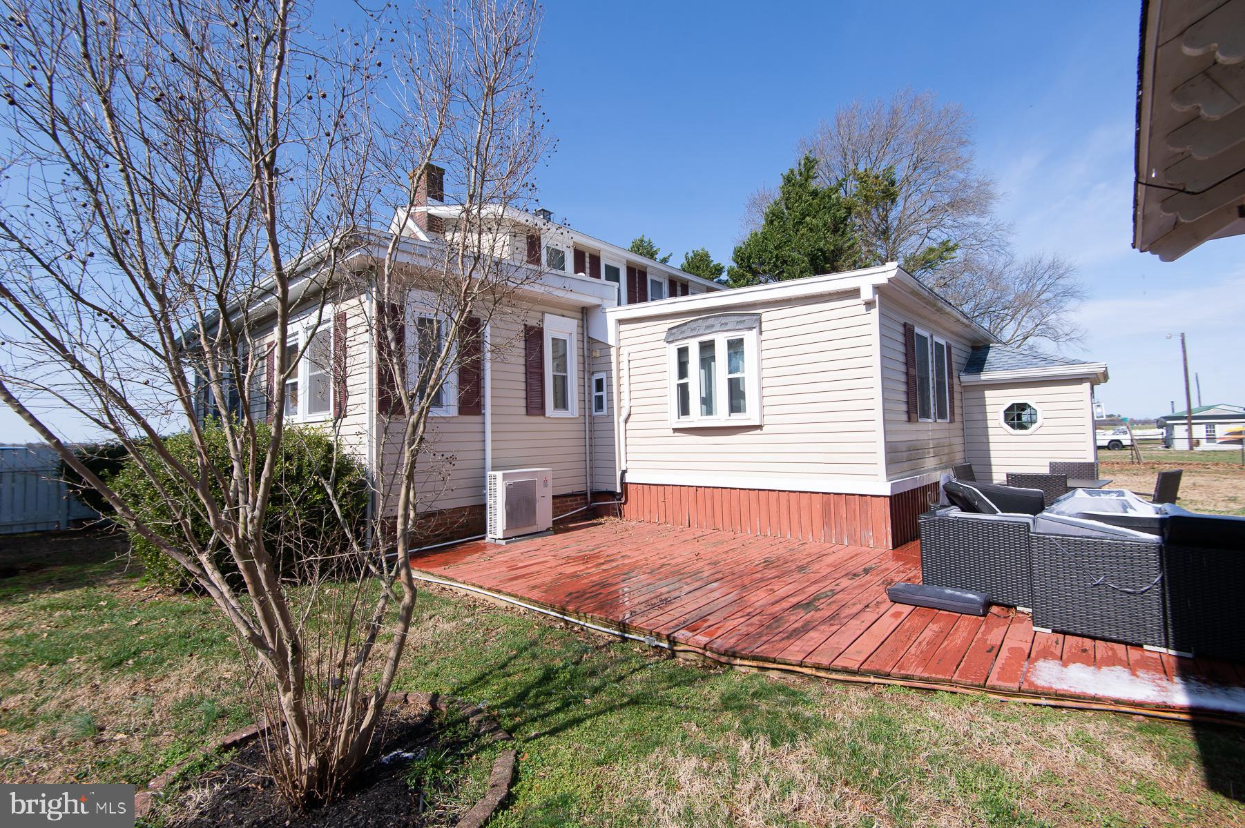 521 Academy Street Hurlock, MD 21643 - Photo 4 of 67 Back of home with deck