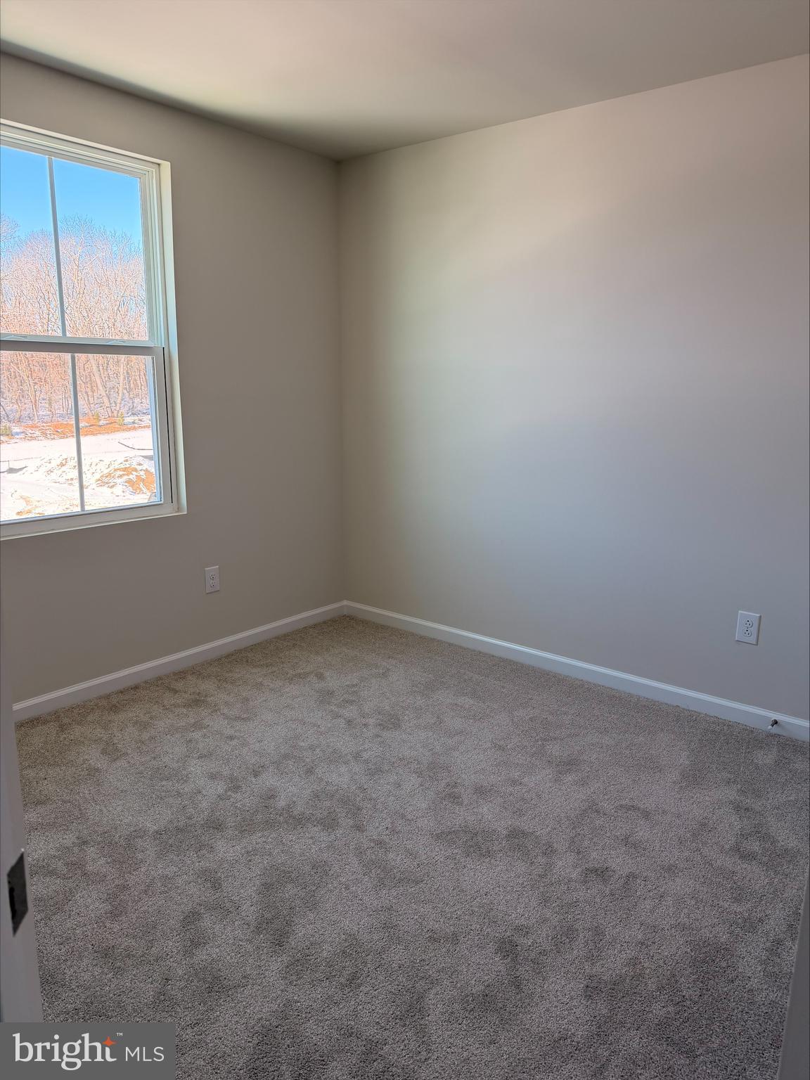 1180 West Walnut Road Vineland, NJ 08360 - Photo 12 of 19 an empty room with a window