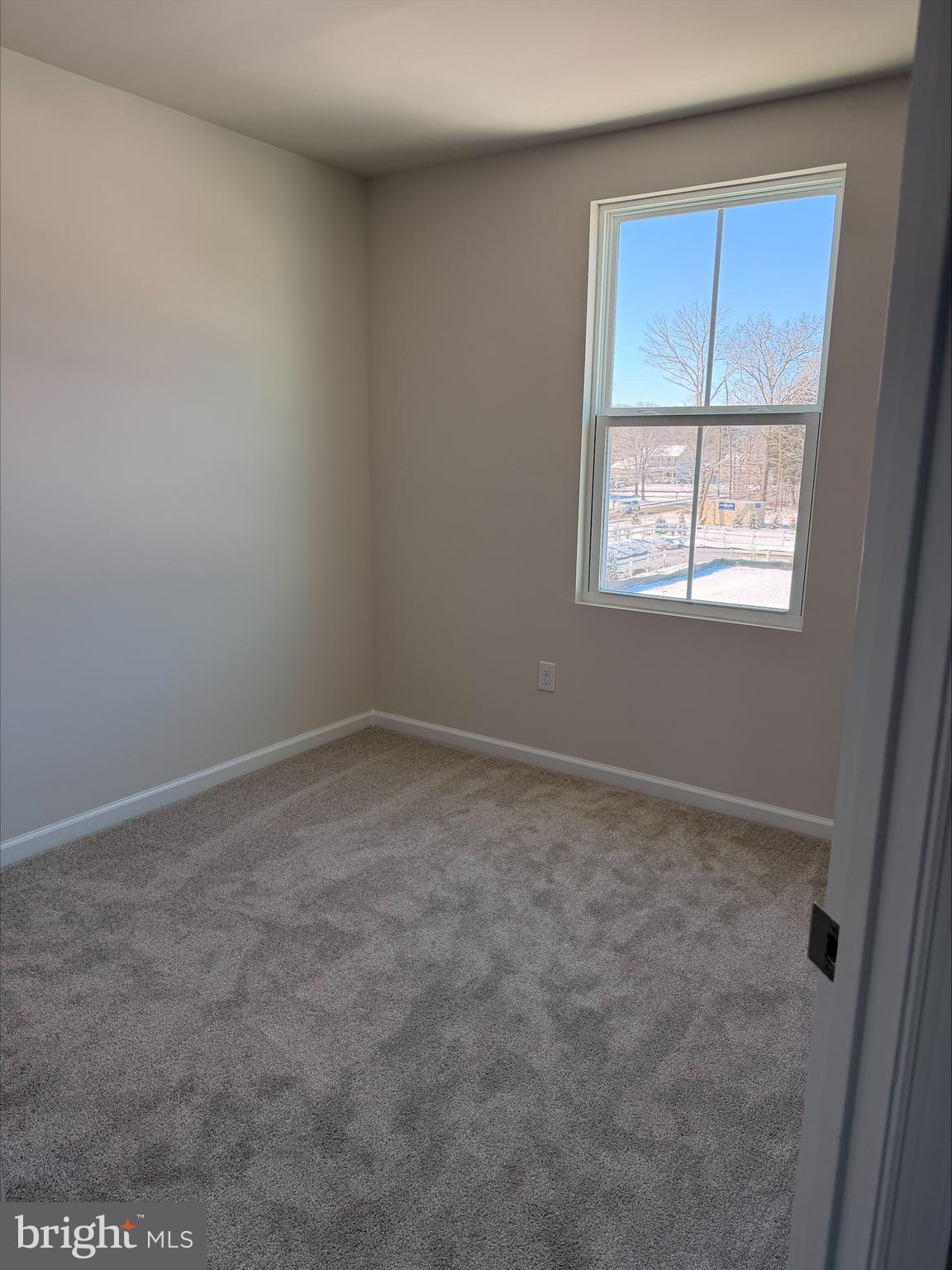 1180 West Walnut Road Vineland, NJ 08360 - Photo 13 of 19 an empty room with a window