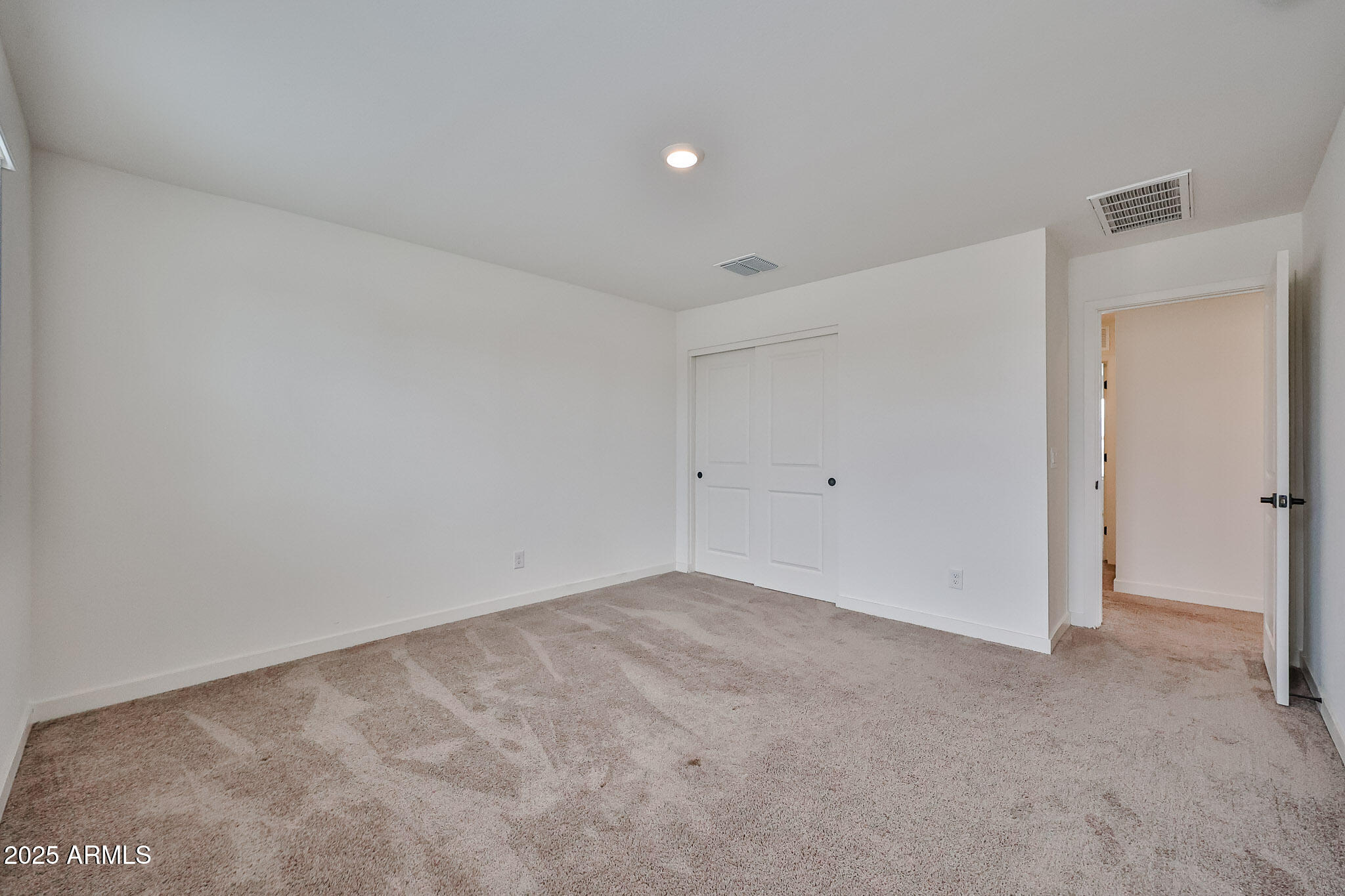 509 East Elm Lane Avondale, AZ 85323 - Photo 18 of 40 a view of room