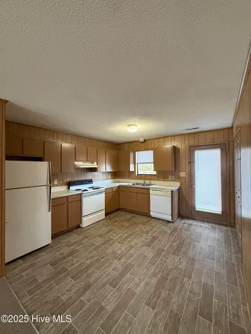 $875 | 3800 Guardian Avenue, Unit 32, Morehead City, NC 28557