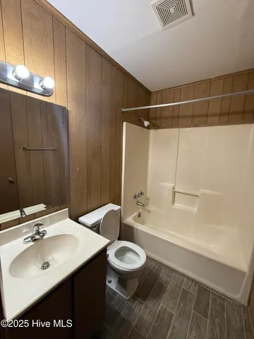 $875 | 3800 Guardian Avenue, Unit 32, Morehead City, NC 28557