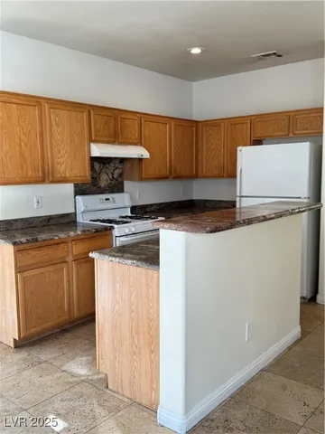 $1,650 | 7977 Duneville Street, Las Vegas, NV 89139