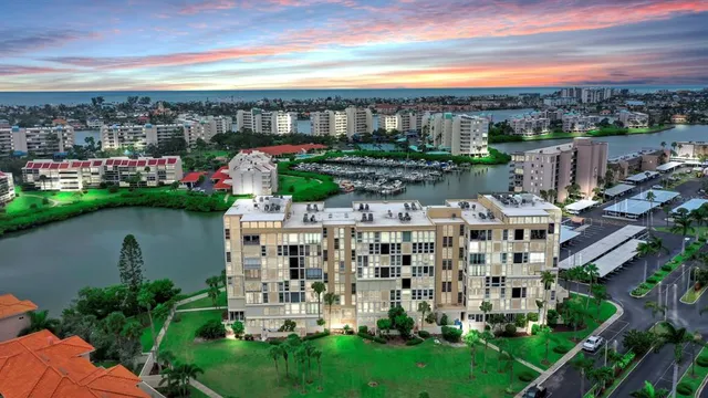 $339,900 | 7400 Sun Island Drive South, Unit 105, South Pasadena, FL 33707