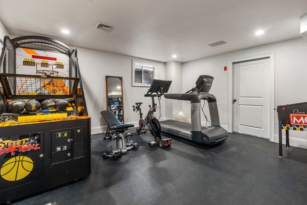 7 Beard Way Needham, MA 02492 - Photo 34 of 42