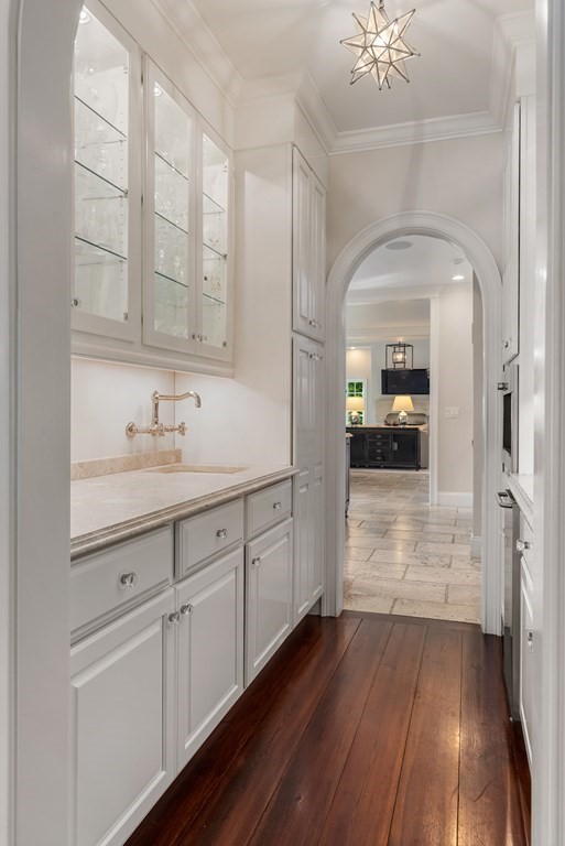 7 Beard Way Needham, MA 02492 - Photo 8 of 42