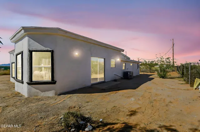 $820,000 | 14573 B Van Fleet Road, El Paso, TX 79938