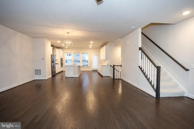 a view of a garage room