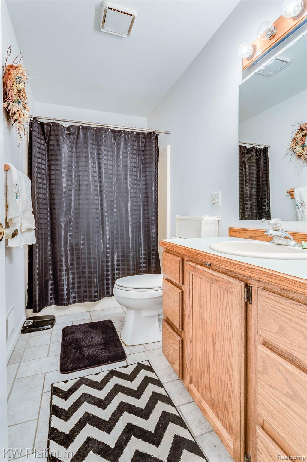 3661 Myrtle Road Fort Gratiot, MI 48059 - Photo 20 of 51 Main Bathroom