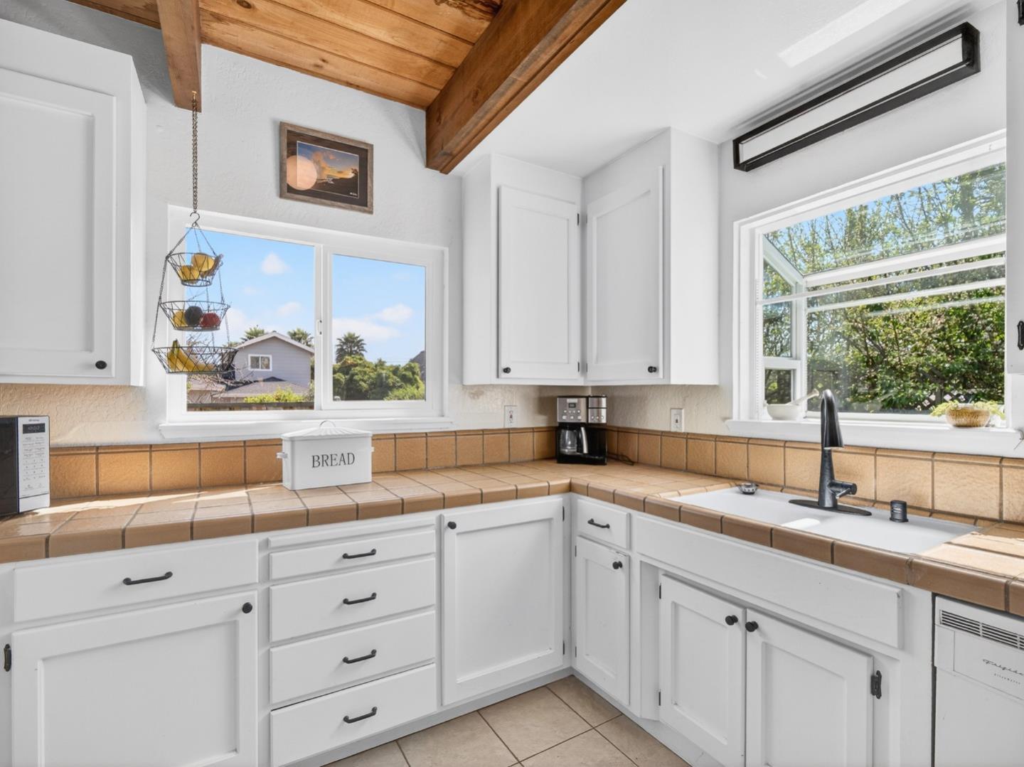 620 Sumner Street Santa Cruz, CA 95062 - Photo 14 of 71