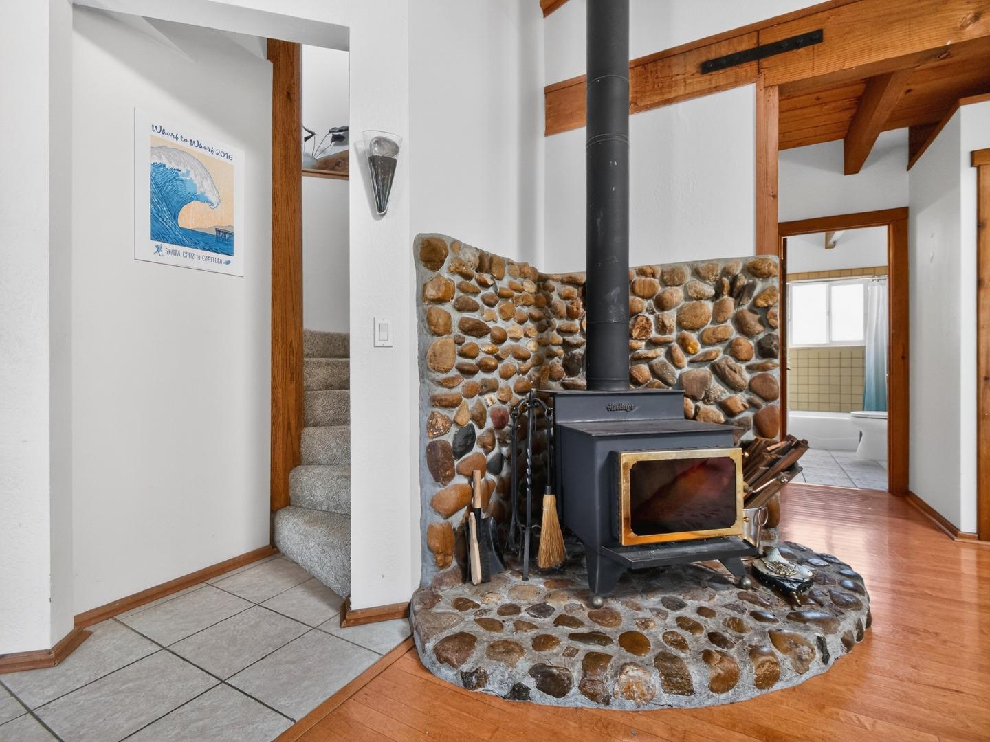 620 Sumner Street Santa Cruz, CA 95062 - Photo 7 of 71