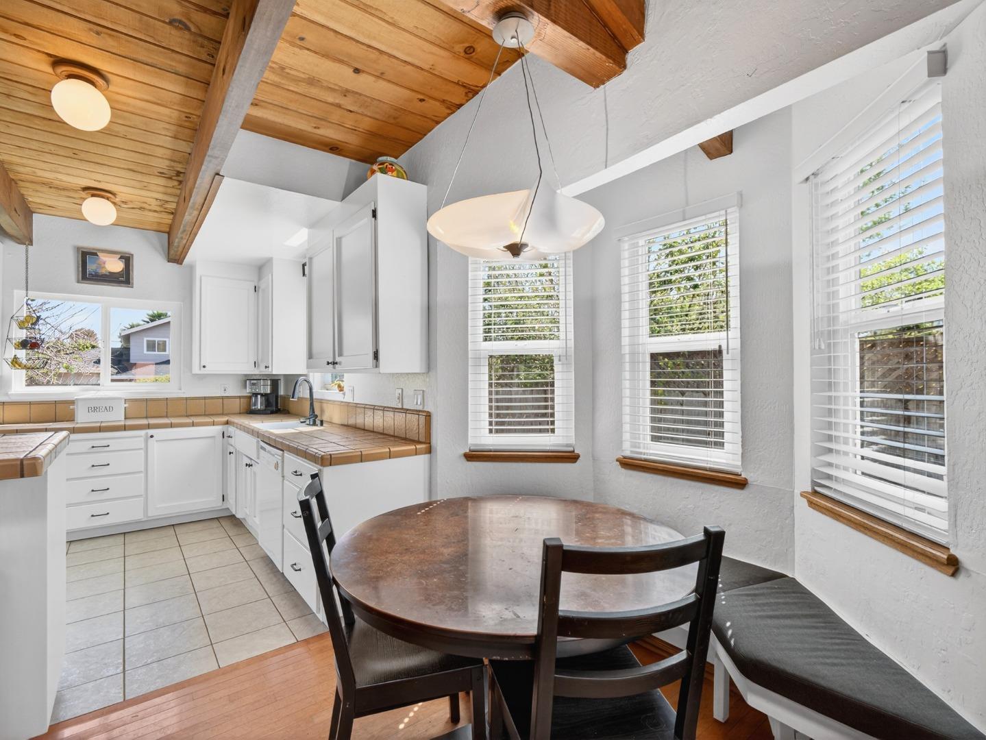 620 Sumner Street Santa Cruz, CA 95062 - Photo 10 of 71