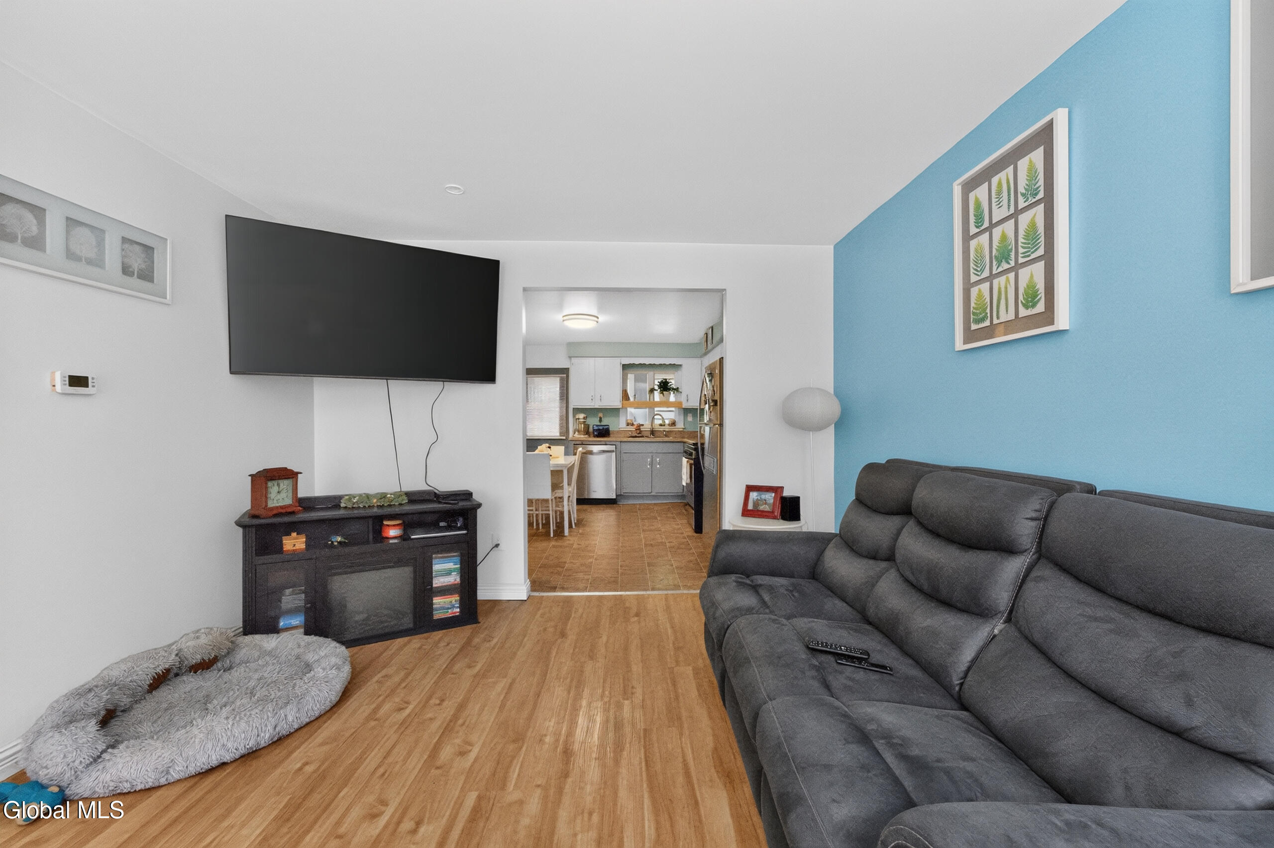 1015 1st Street Rensselaer, NY 12144 - Photo 7 of 27 2 Livingroom 1
