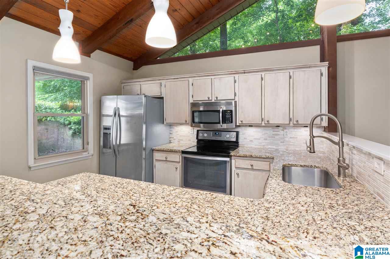 2816 Altadena South Way Birmingham, AL 35244 - Photo 6 of 25