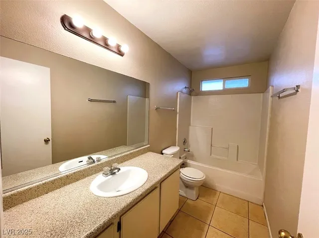 $1,650 | 3671 Steinbeck Drive, Las Vegas, NV 89115