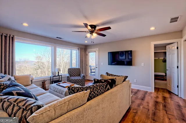 $799,900 | 916 Arbor Drive, Lakemont, GA 30552