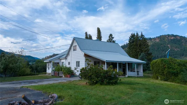 $945,000 | 8612 Ludwig Hill Road, Peshastin, WA 98847