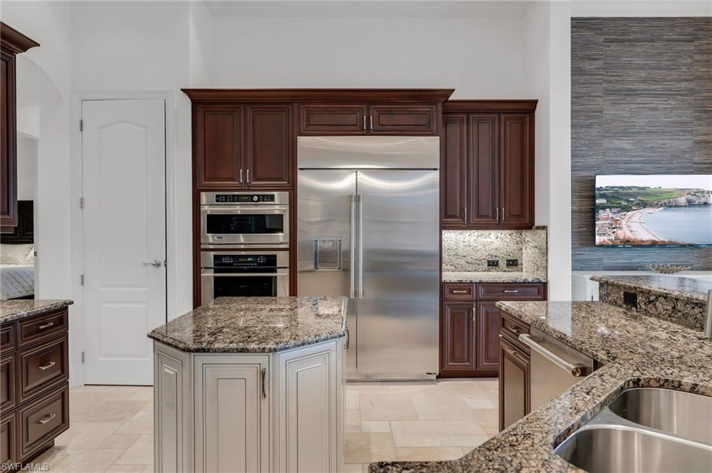 11978 Maidstone Court Naples, FL 34120 - Photo 16 of 44 Gourmet Kitchen