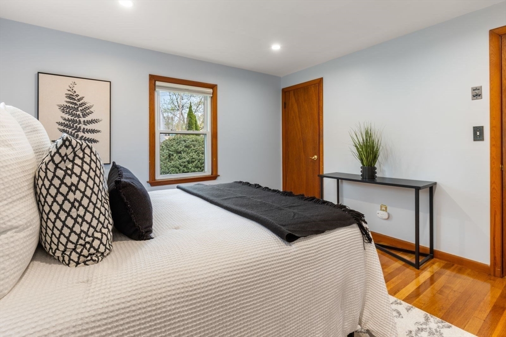 128 Dale Street Boston, MA 02131 - Photo 13 of 38