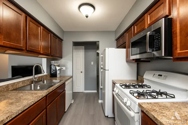 $100,000 | 19407 Oak Avenue, Country Club Hills, IL 60478