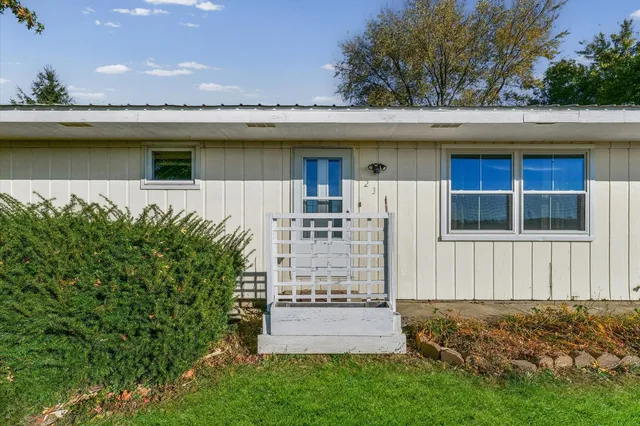 $135,000 | 323 North Co Road 2530 East, Newman, IL 61942