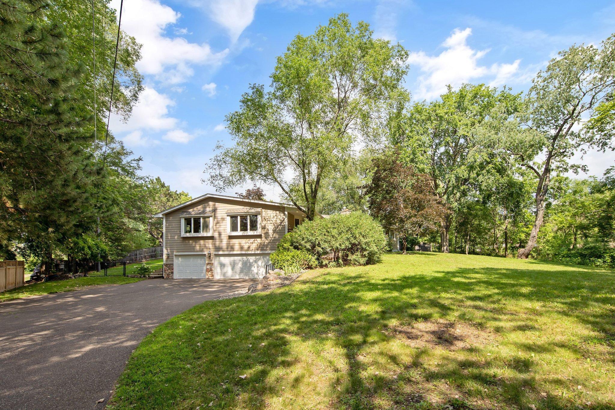 14334 Boys School Road Minnetonka, MN 55345 - Photo 3 of 44