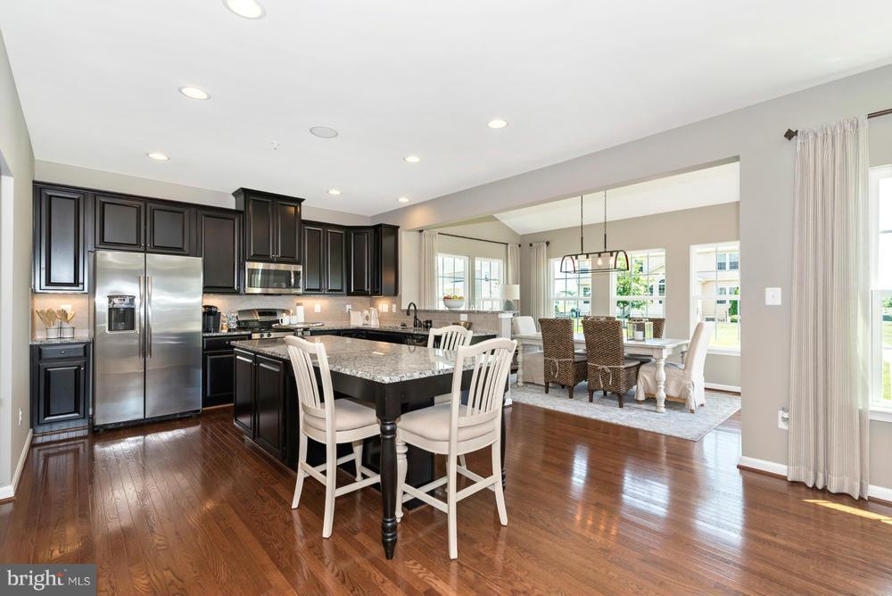523 Potomac Road Joppa, MD 21085 - Photo 3 of 17 Kitchen