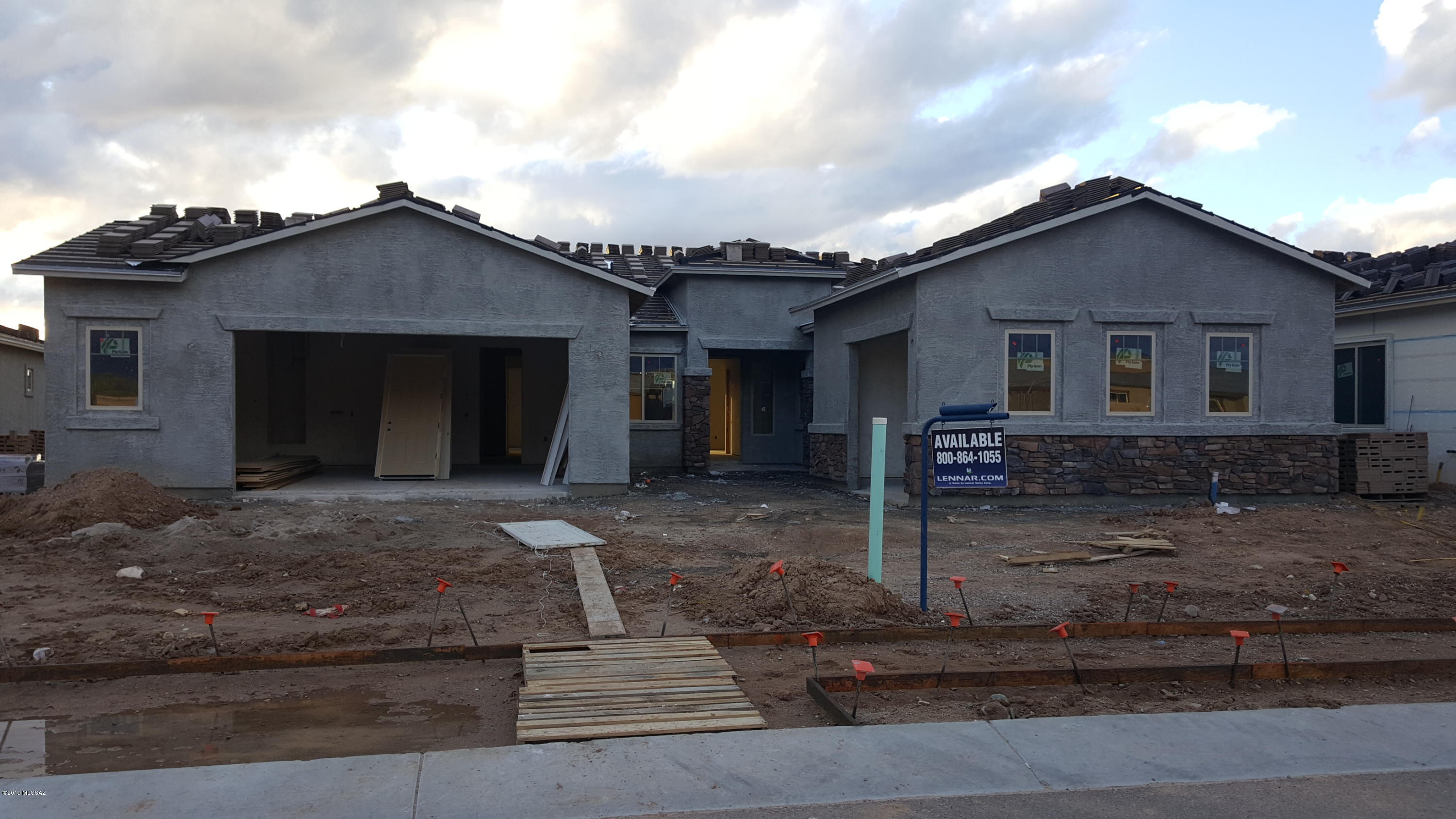 12827 North Morgan Ranch Road Tucson, AZ 85755 - Photo 2 of 13