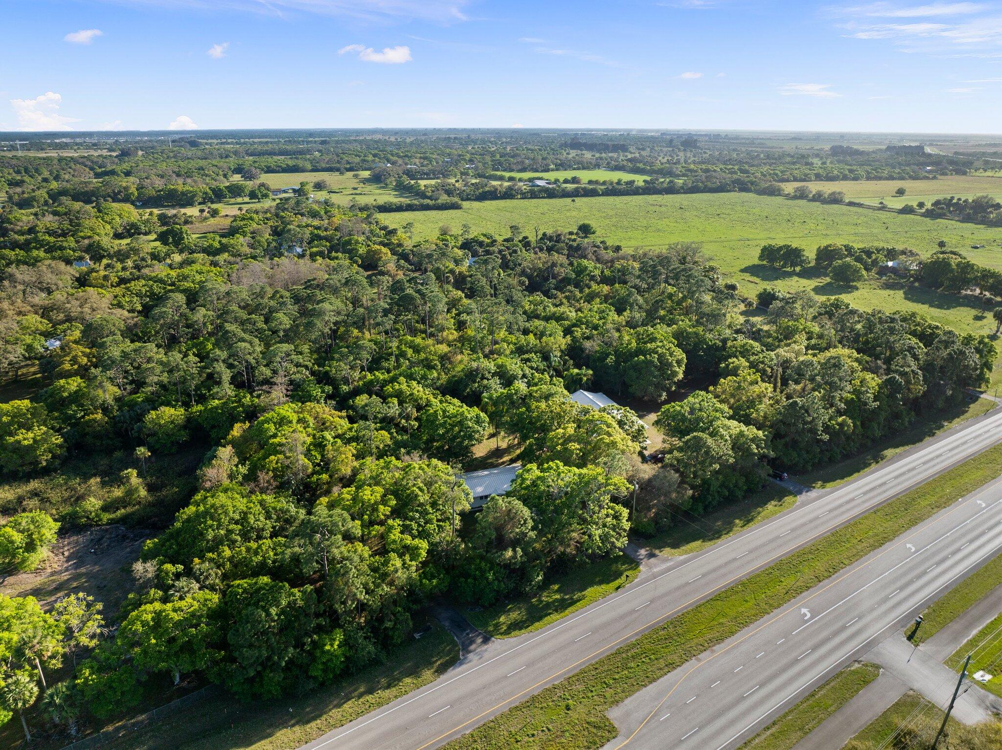 11541 Okeechobee Road Fort Pierce, FL 34945 - Photo 44 of 46 a view of outdoor space with mountain view