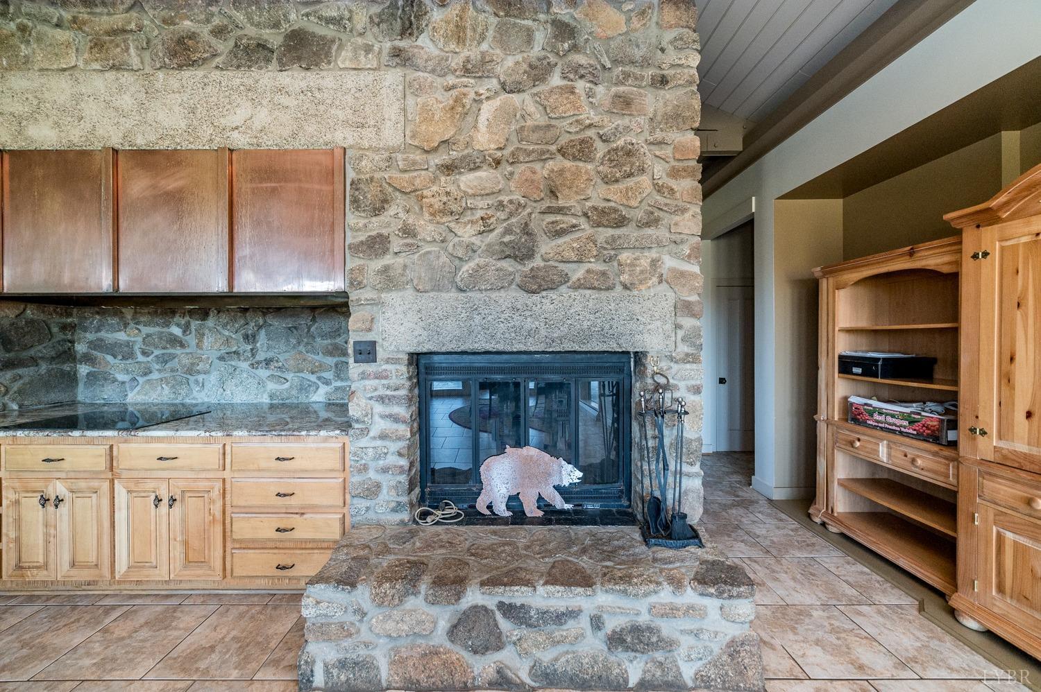 11261 Forest Road Forest, VA 24551 - Photo 27 of 99 a living room with furniture and a fireplace