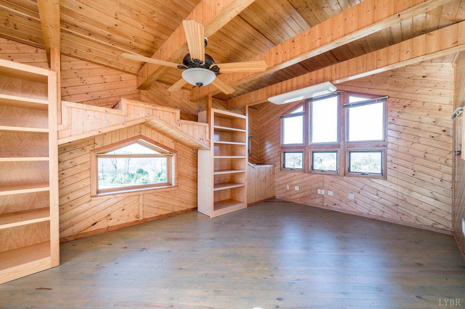 11261 Forest Road Forest, VA 24551 - Photo 71 of 99 an empty room with windows