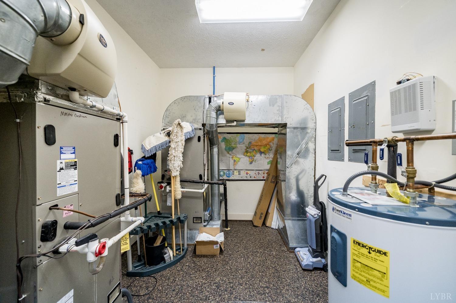 11261 Forest Road Forest, VA 24551 - Photo 78 of 99 a view of a room with gym equipment