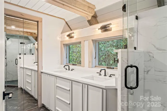 $2,875,000 | 220 Worley Road, Highlands, NC 28741