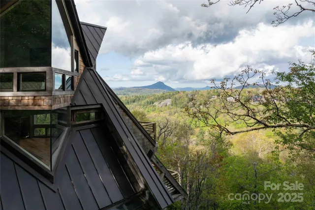 $2,875,000 | 220 Worley Road, Highlands, NC 28741