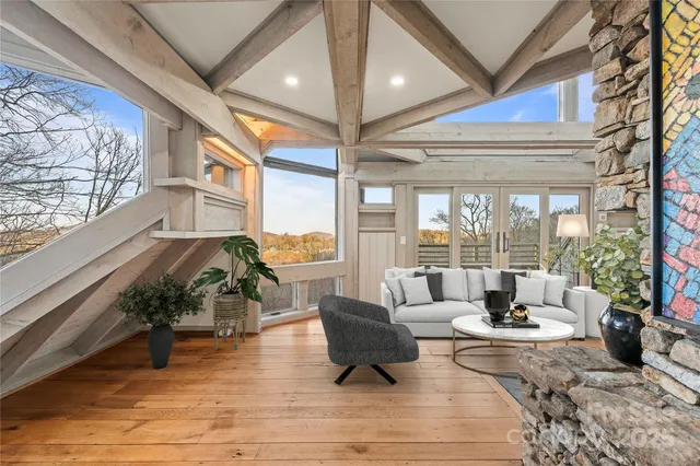 $2,875,000 | 220 Worley Road, Highlands, NC 28741