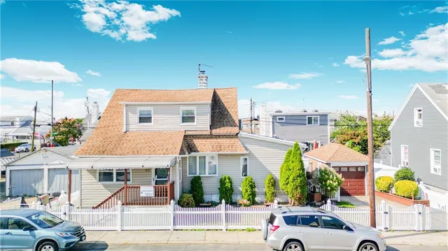 a view of a white building