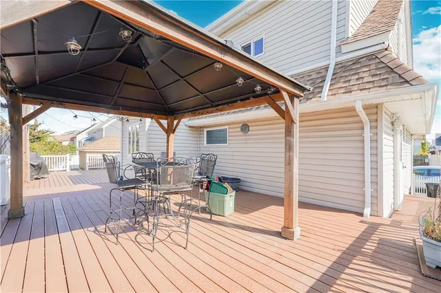 $749,000 | 53 Dictum Court | Gerritsen Beach