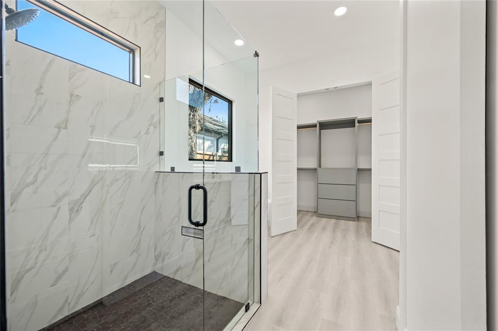 3323 Reed Lane Dallas, TX 75215 - Photo 20 of 33 a bathroom with a shower